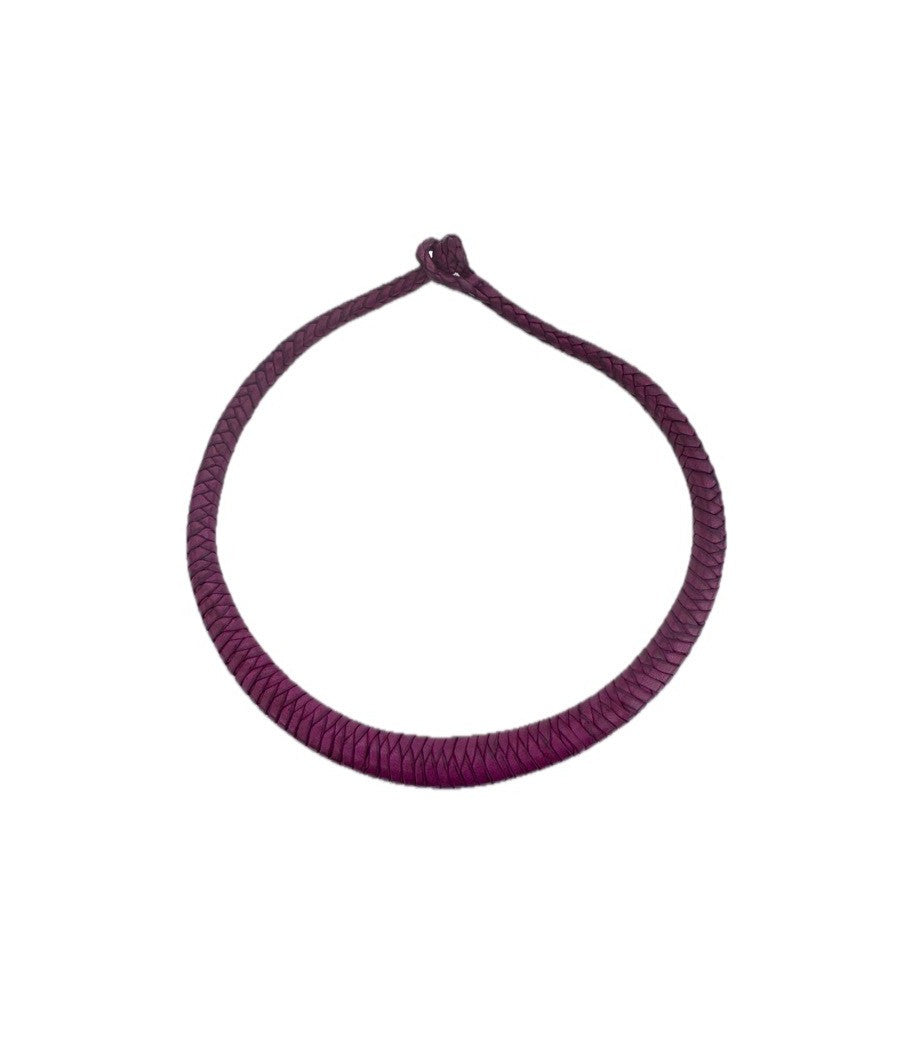 Collier en cuir de chèvre tressé